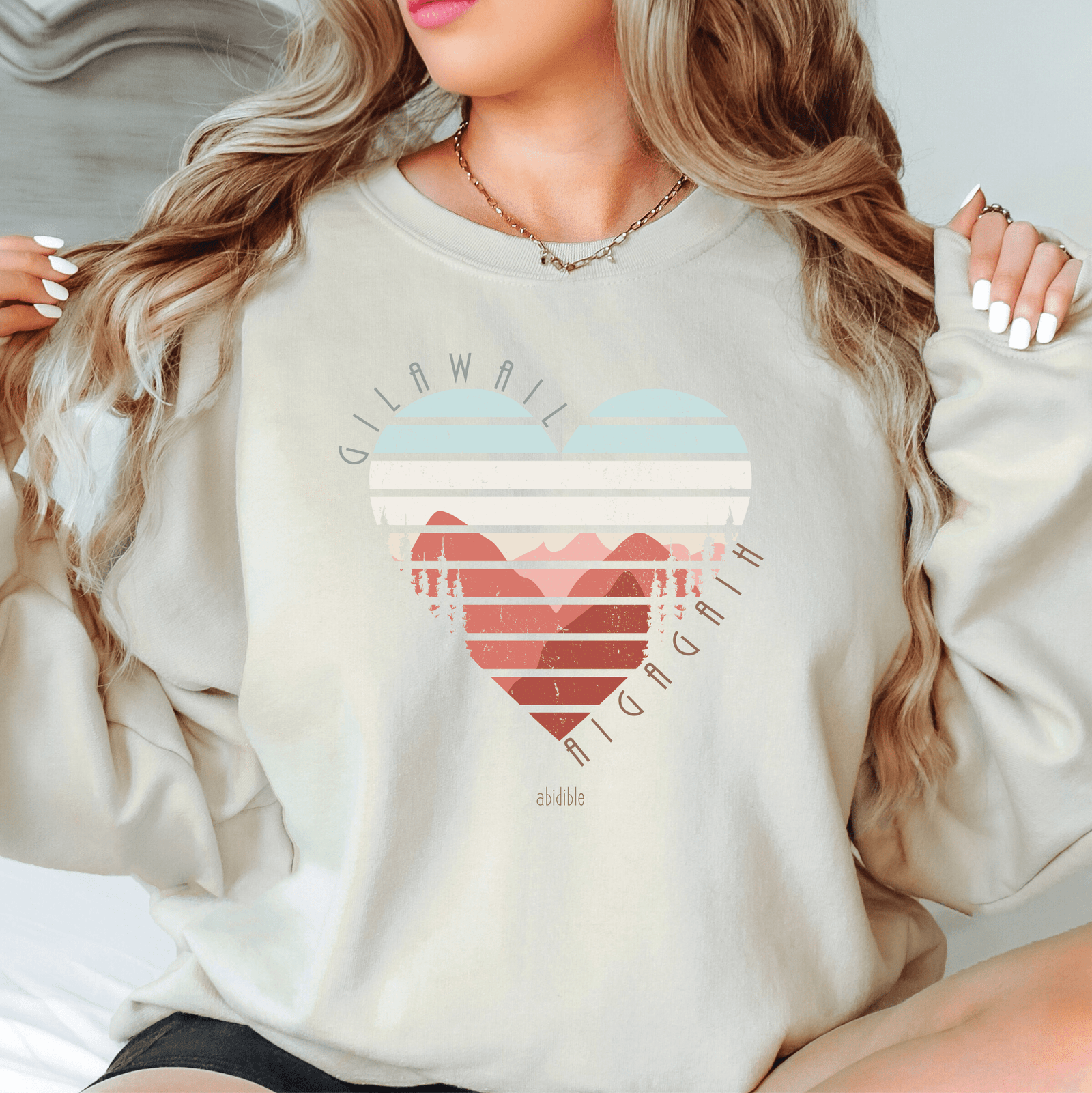 "God is Love" Unisex Heavy Blend™ Crewneck Sweatshirt Sweatshirt Printify 